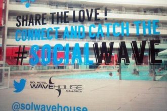 Твиттер отель