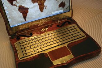 ноутбук в стиле стимпанк