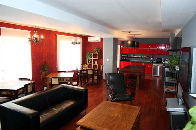 The Rooms Deluxe Hostel 8