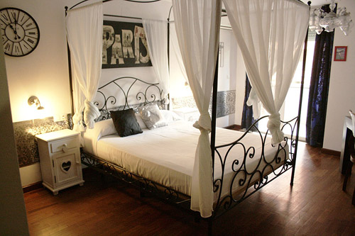 The Rooms Deluxe Hostel 9