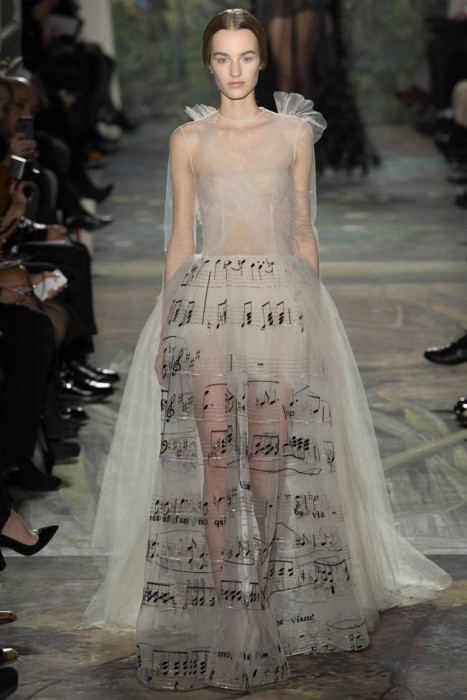 valentino-haute-couture-spring-2014-show1-467×700