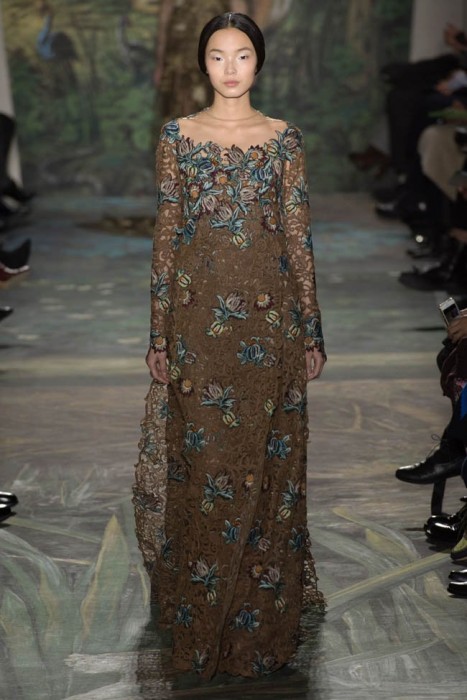 valentino-haute-couture-spring-2014-show38-467×700
